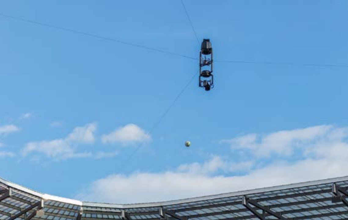 Cámaras suspendidas sobre el estadio del mundial 2014